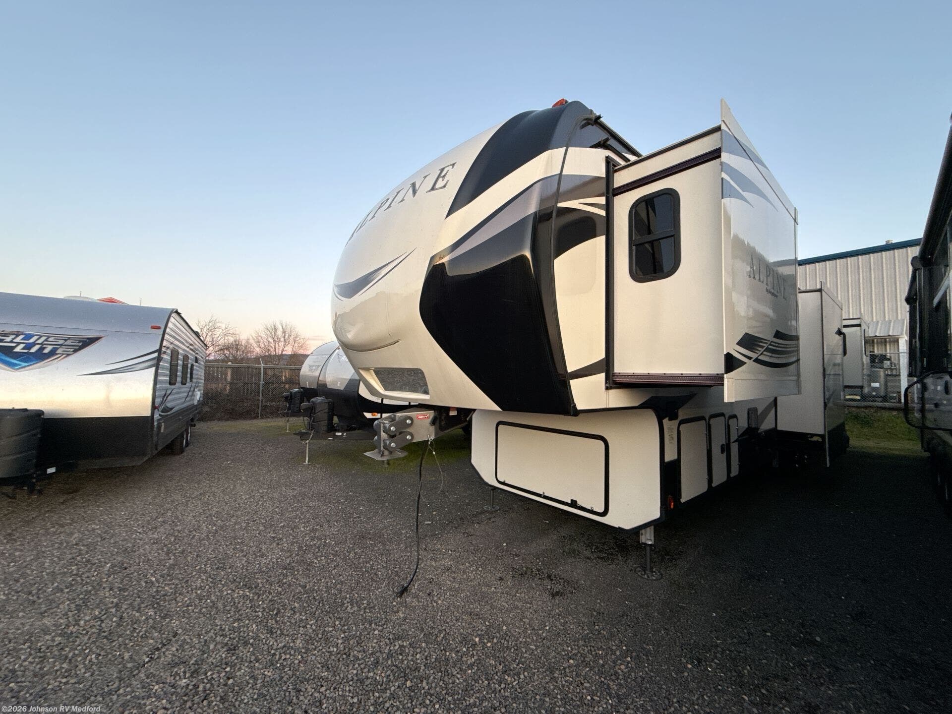 2021 Alpine 3851RD by Keystone from Johnson RV Medford in Medford, Oregon