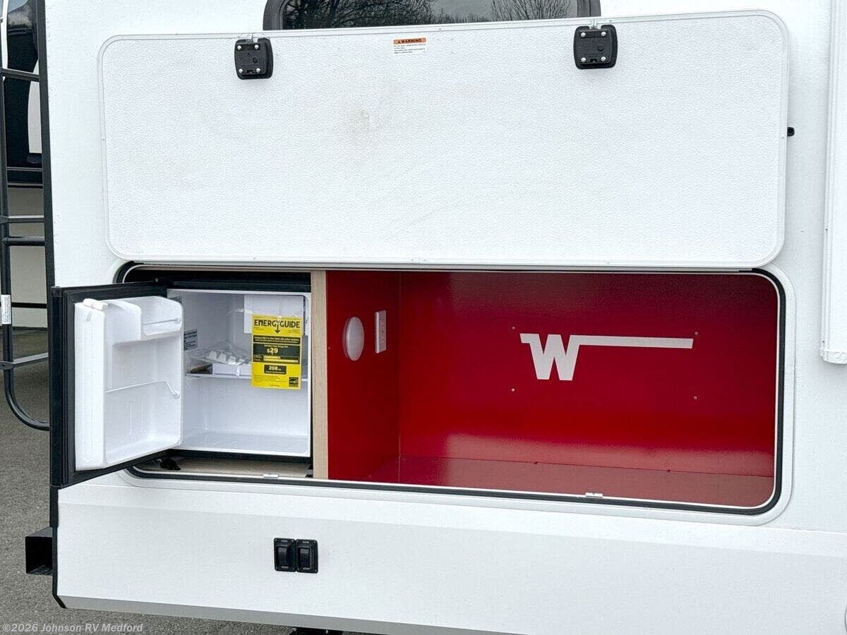 2026 Winnebago Thrive 28BHS - New Travel Trailer For Sale by Johnson RV Medford in Medford, Oregon