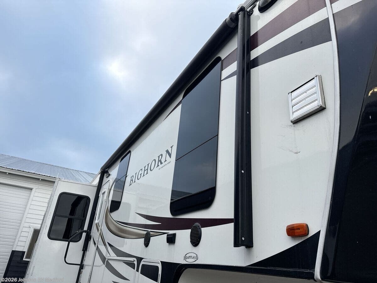 2017 Bighorn 3270RS by Heartland from Johnson RV Medford in Medford, Oregon