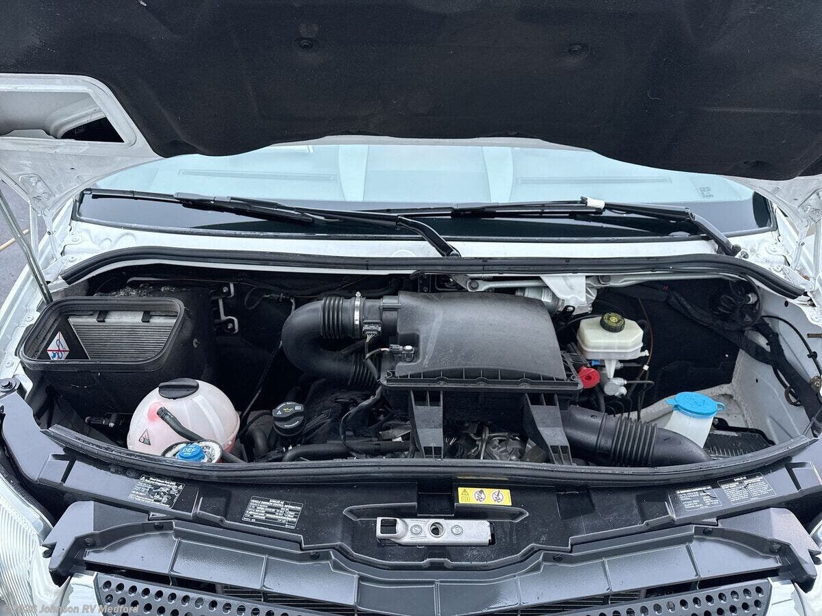 2016 Leisure Travel Unity 24TB - Used Class B For Sale by Johnson RV Medford in Medford, Oregon