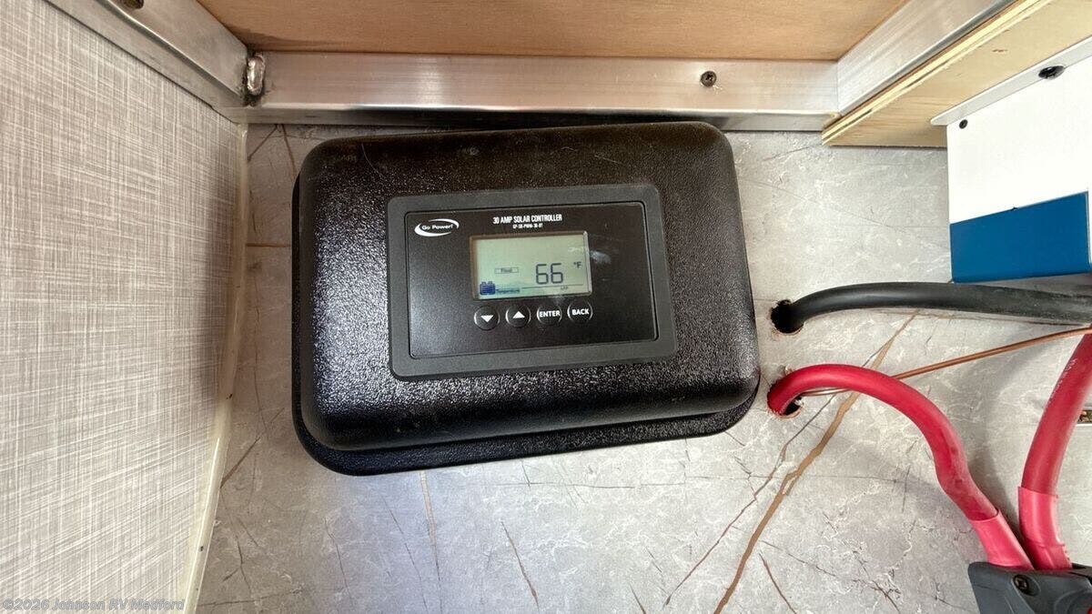 Used 2024 CrossRoads Sunset Trail Super Lite 331BH available in Medford, Oregon