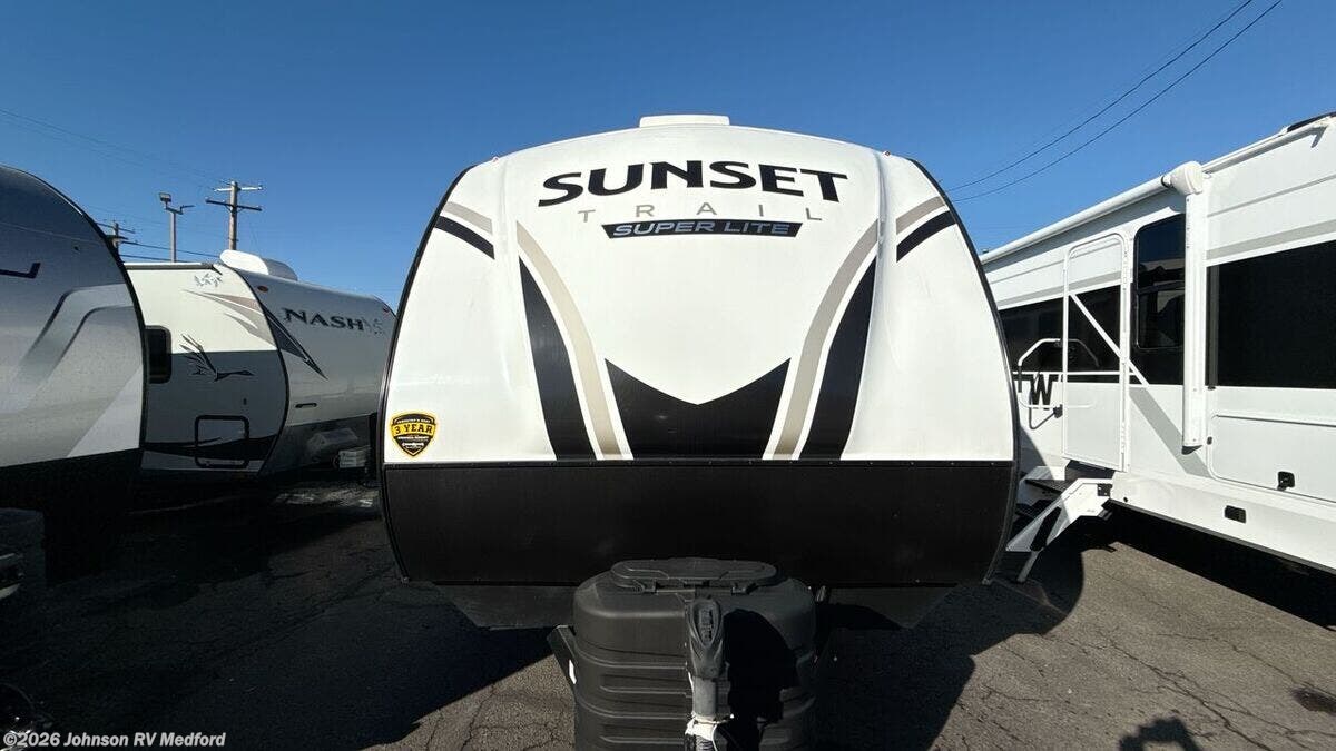 2024 Sunset Trail Super Lite 331BH by CrossRoads from Johnson RV Medford in Medford, Oregon