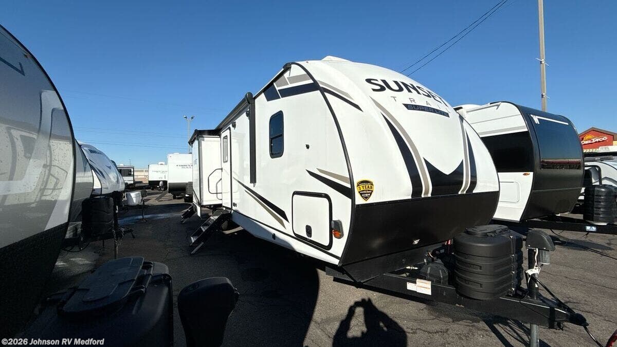 Used 2024 CrossRoads Sunset Trail Super Lite 331BH available in Medford, Oregon