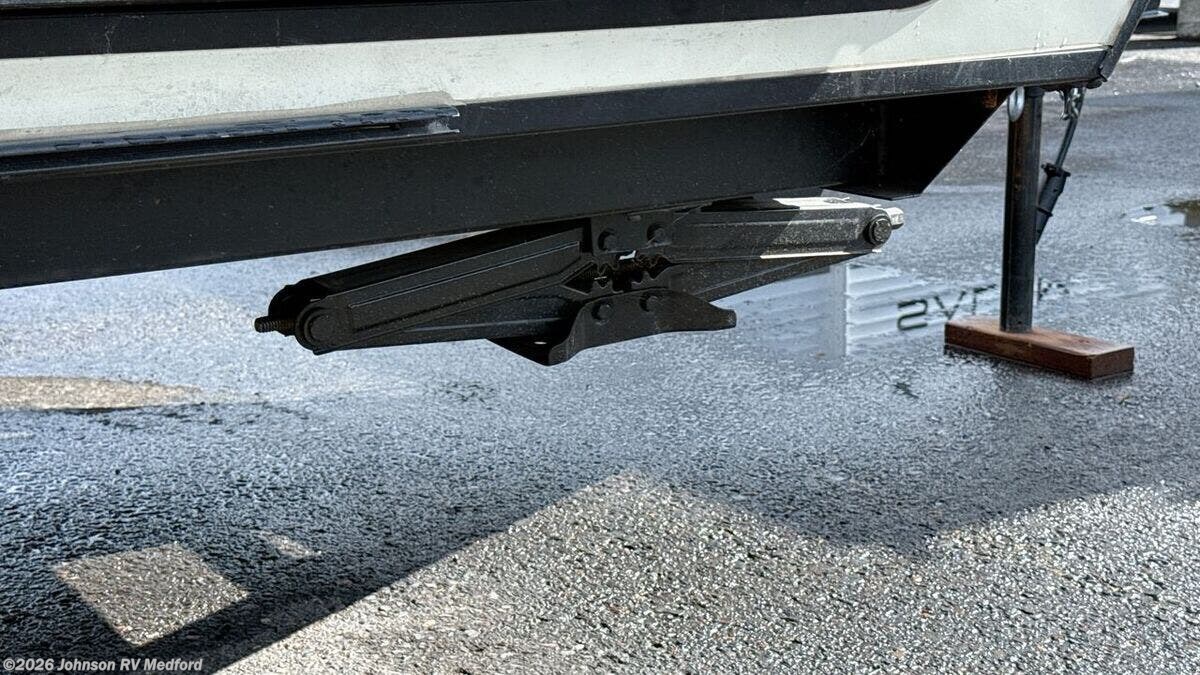 2015 Forest River R-Pod 179 - Used Travel Trailer For Sale by Johnson RV Medford in Medford, Oregon