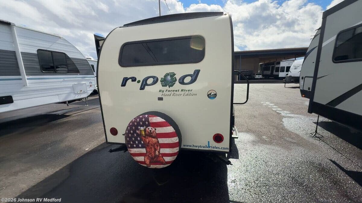 2015 R-Pod 179 by Forest River from Johnson RV Medford in Medford, Oregon
