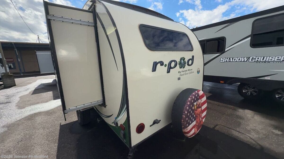 2015 Forest River R-Pod 179 - Used Travel Trailer For Sale by Johnson RV Medford in Medford, Oregon