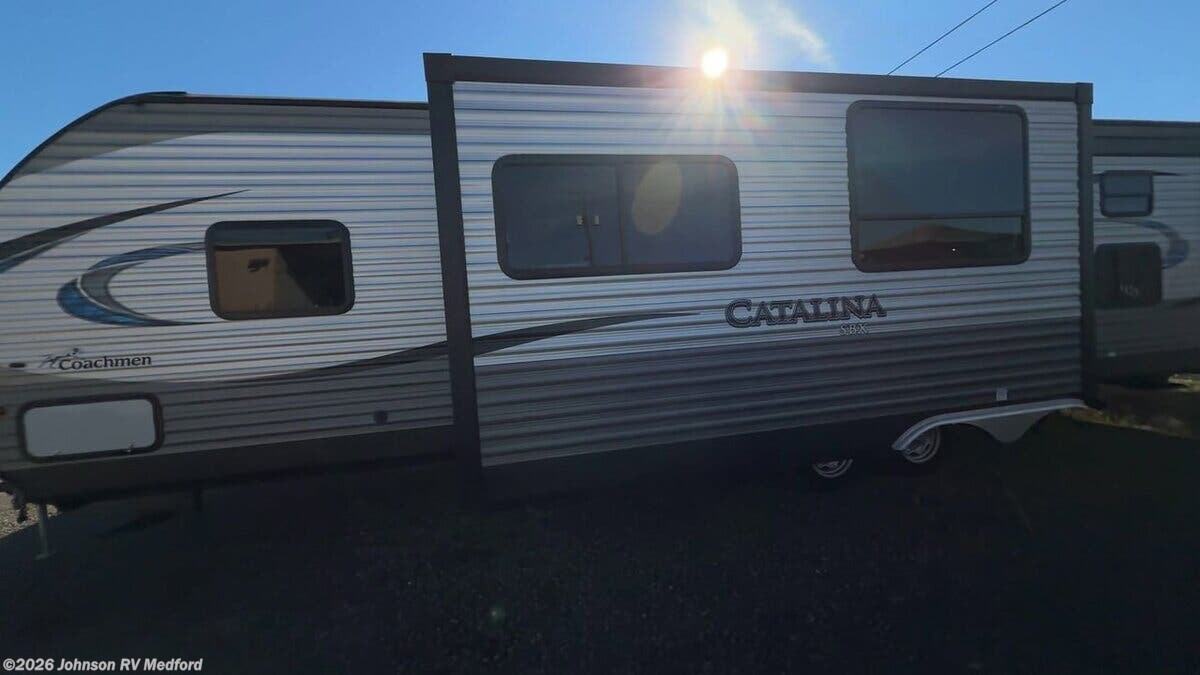 Used 2018 Coachmen Catalina SBX 321BHDSCK available in Medford, Oregon