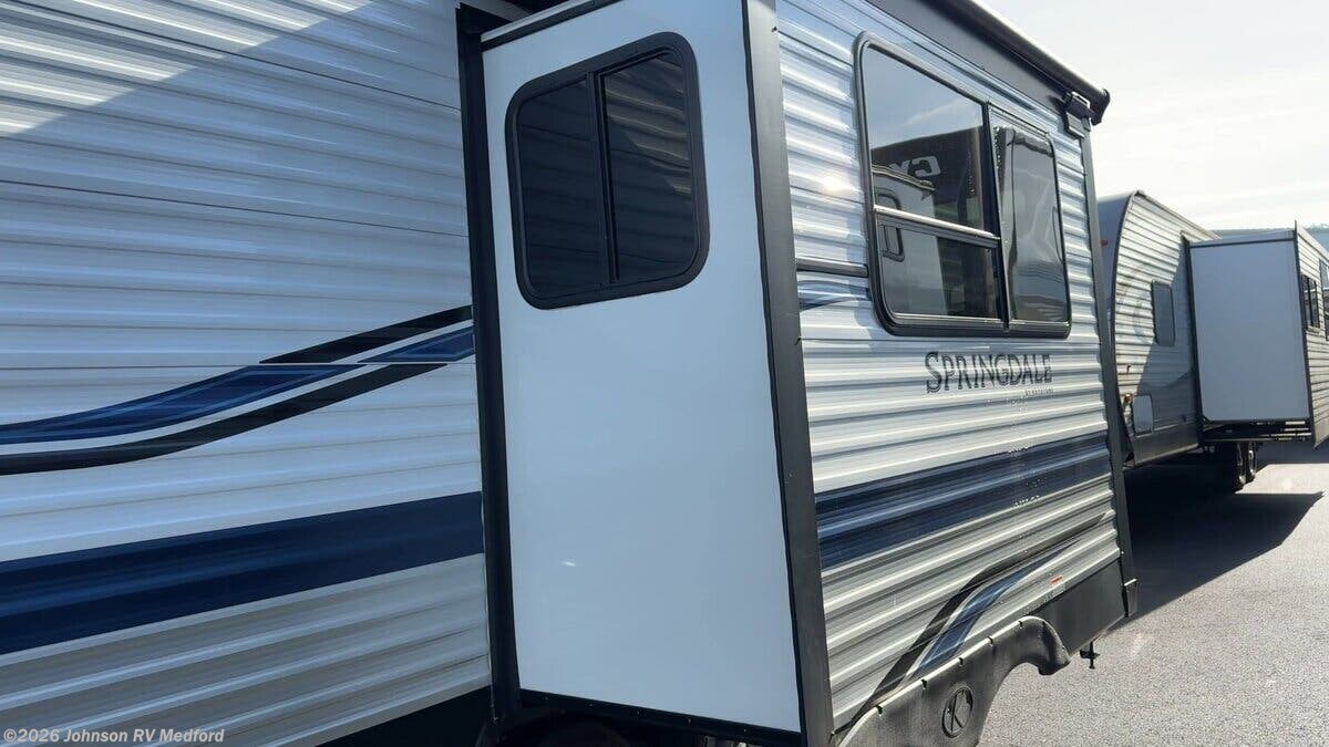 2022 Keystone Springdale West 242RKWE - Used Travel Trailer For Sale by Johnson RV Medford in Medford, Oregon