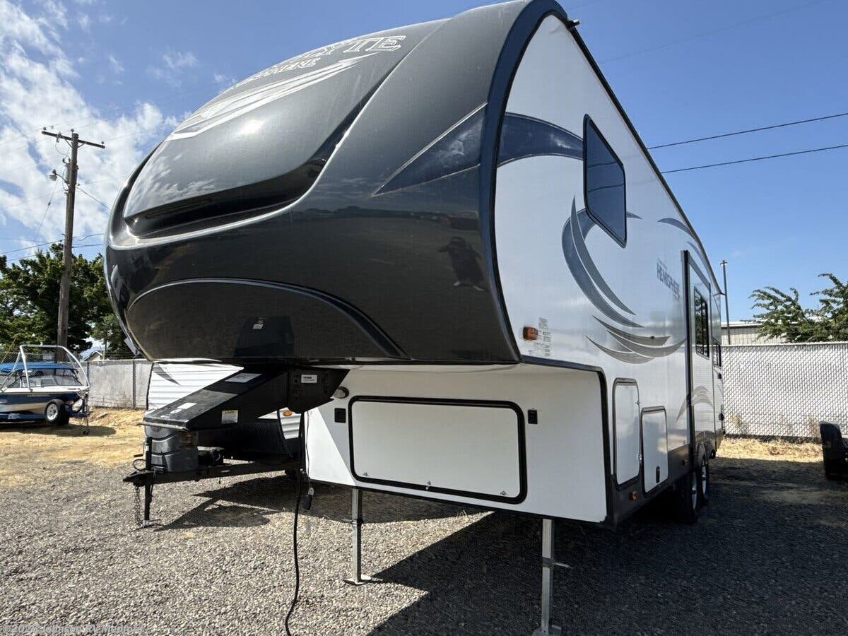 Used 2018 Forest River Salem Hemisphere HyperLyte 25RKSHL available in Medford, Oregon