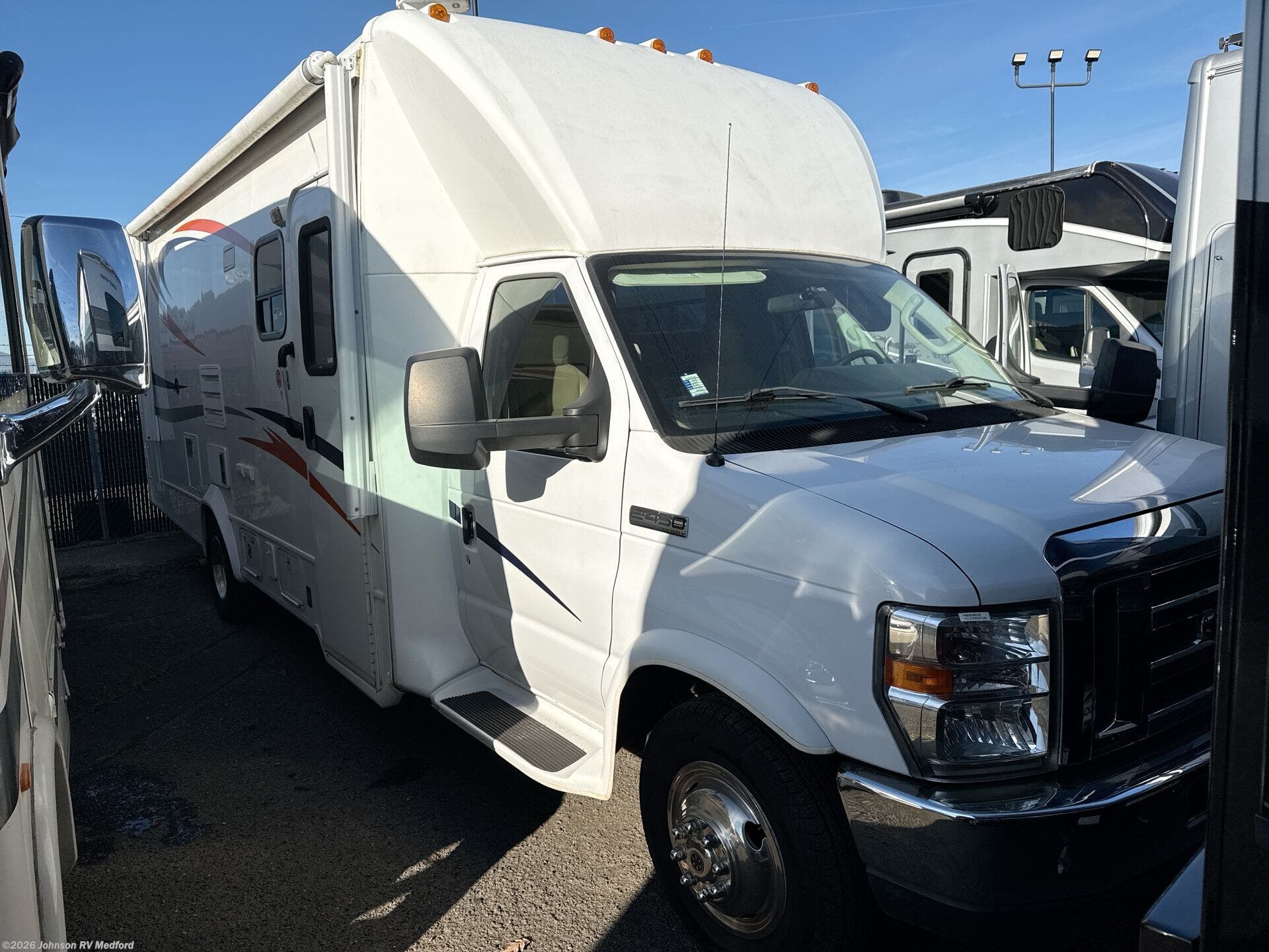 2015 Forest River Lexington 265DS - Used Class B For Sale by Johnson RV Medford in Medford, Oregon