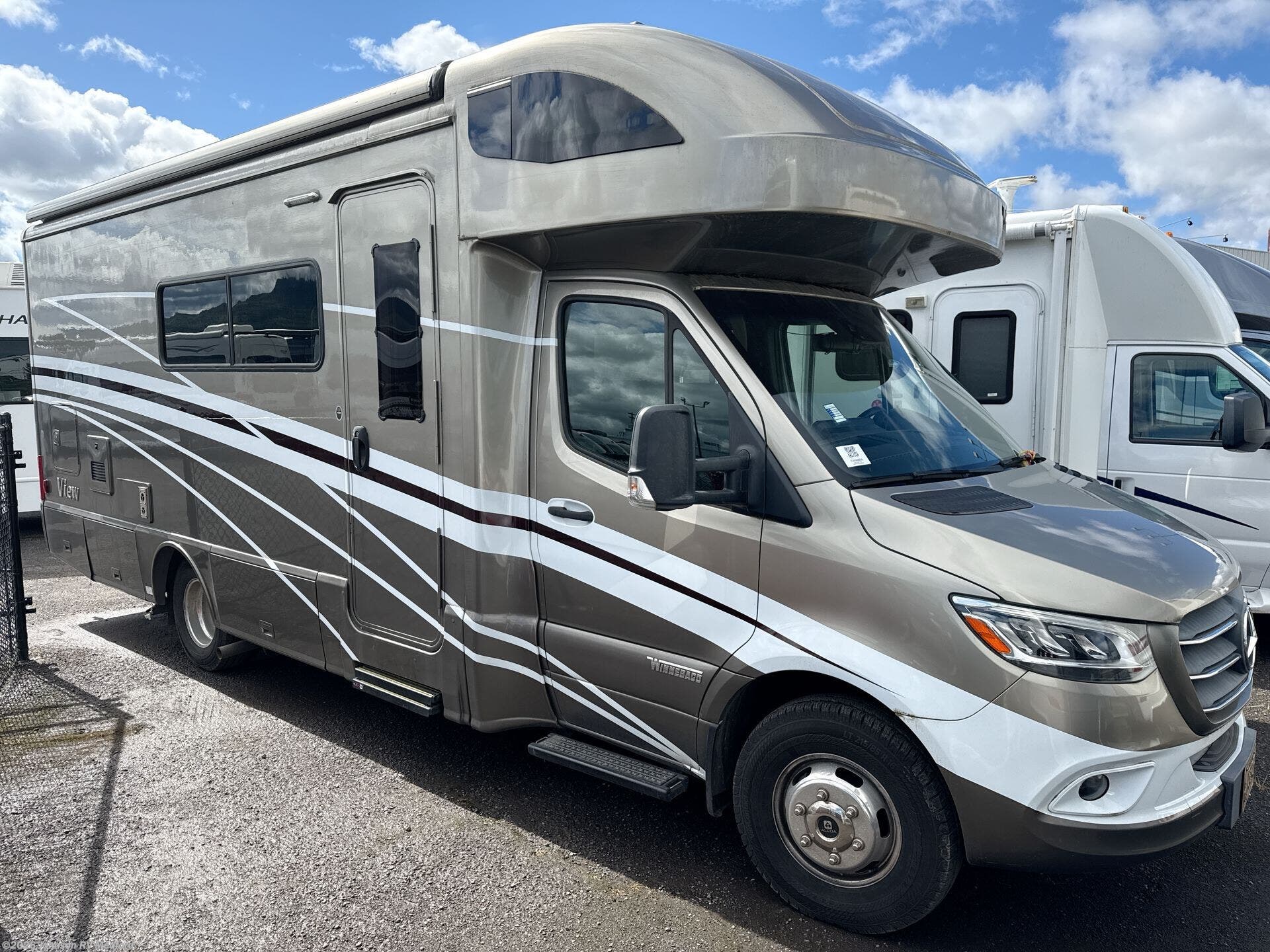 2020 Winnebago View 24D - Used Class C For Sale by Johnson RV Medford in Medford, Oregon