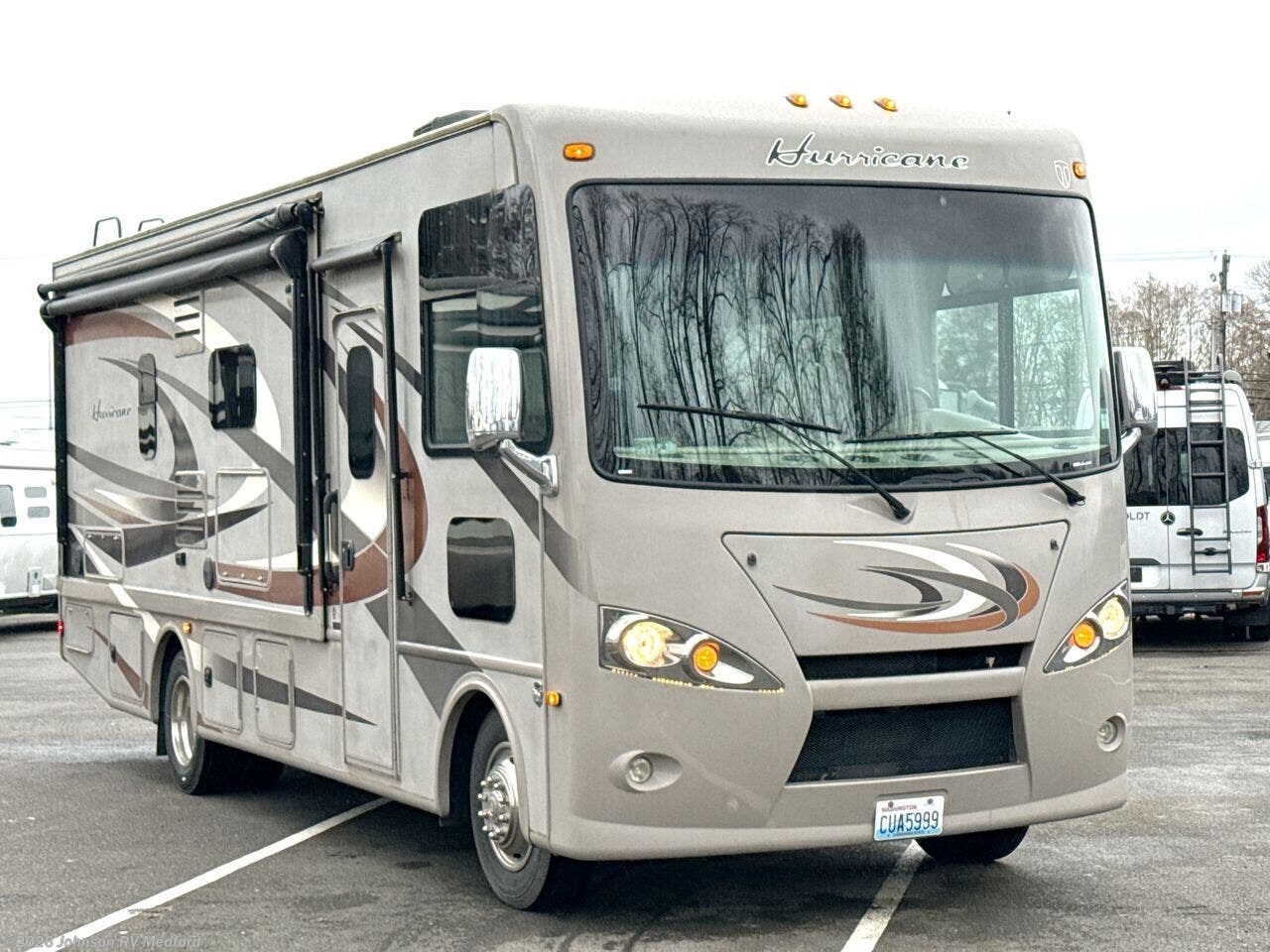 2015 Hurricane 27K by Thor Motor Coach from Johnson RV Medford in Medford, Oregon