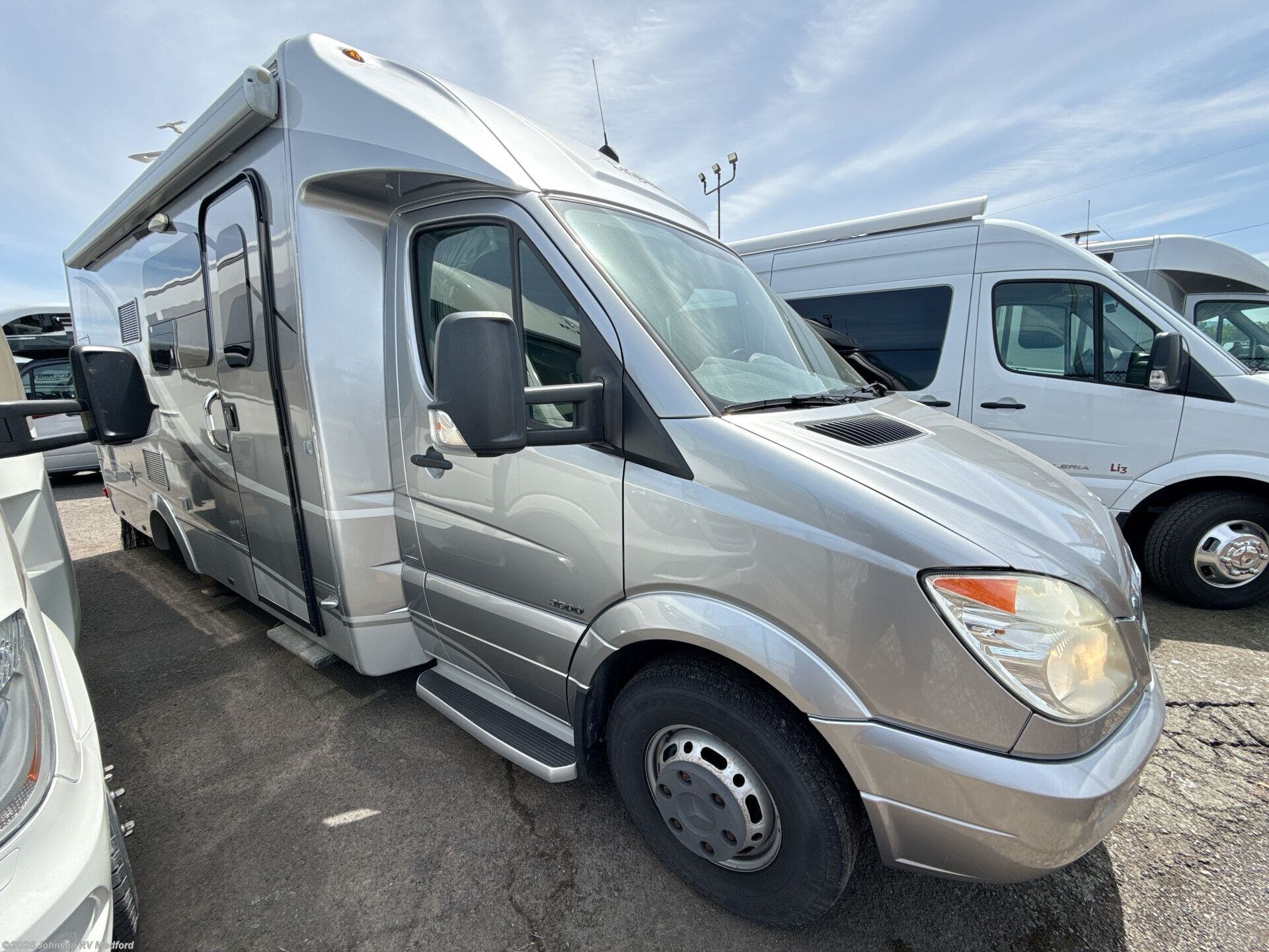 2012 Leisure Travel Unity 24MB - Used Class B For Sale by Johnson RV Medford in Medford, Oregon