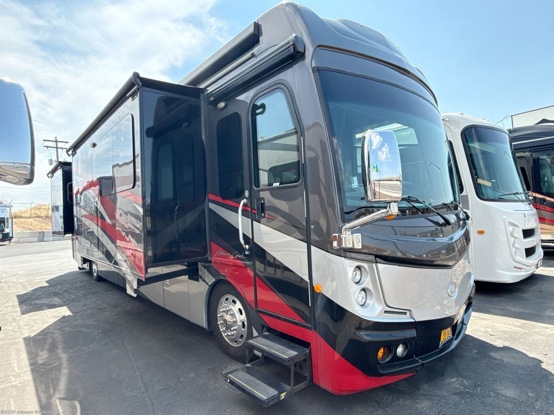 2018 REVOLUTION 40D by American Coach from Johnson RV Medford in Medford, Oregon