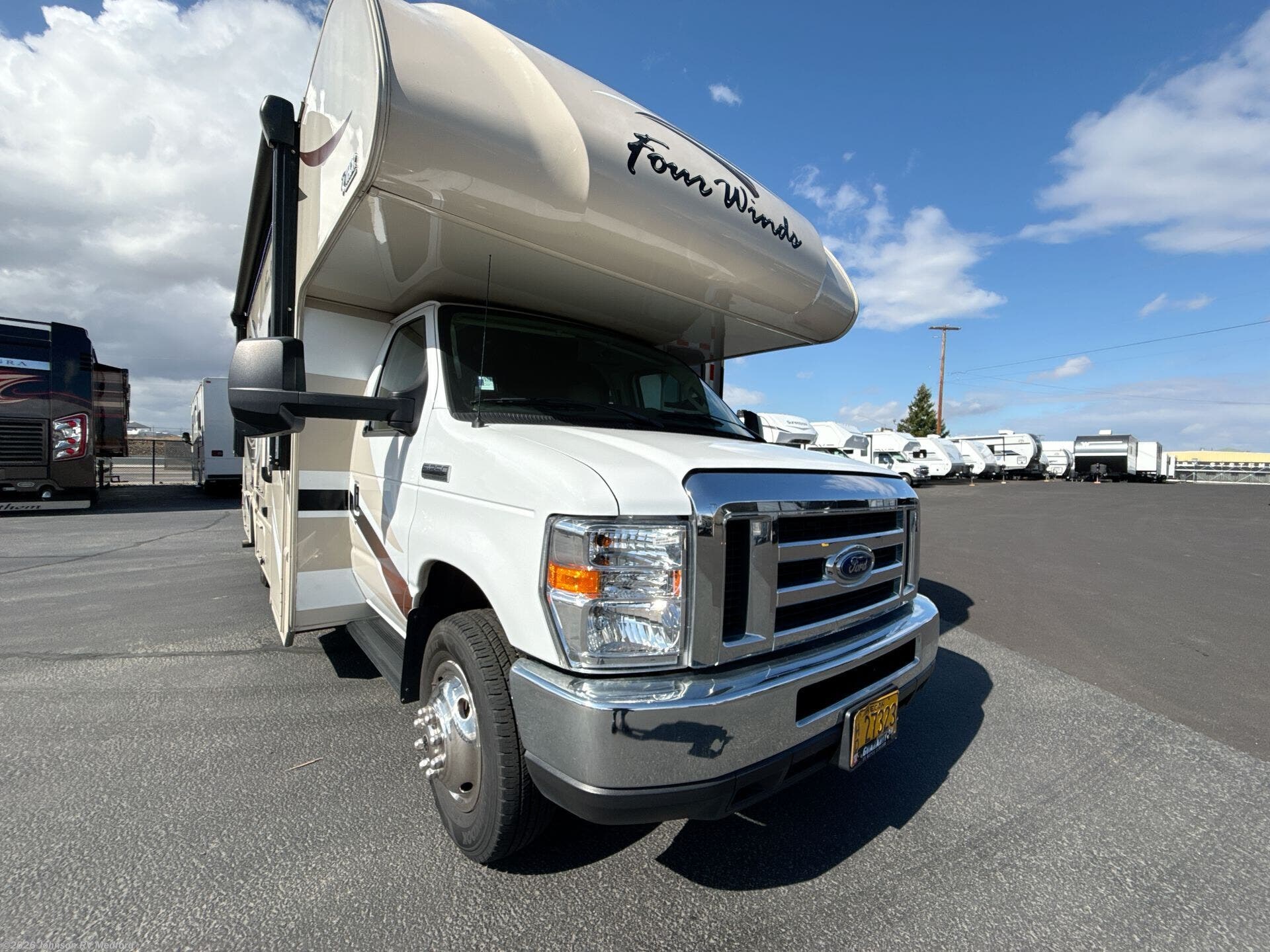 2018 FOURWINDS 24F by Thor Motor Coach from Johnson RV Medford in Medford, Oregon