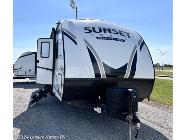 New 2022 CrossRoads Sunset Trail Super Lite SS272BH available in Enid, Oklahoma