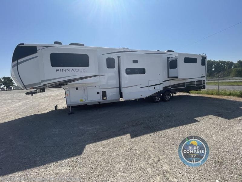 2024 Jayco Pinnacle 38FLGS RV for Sale in Columbia City, IN 46725