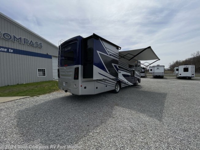 2024 Bounder 33C by Fleetwood from Blue Compass RV Fort Wayne in Columbia City, Indiana