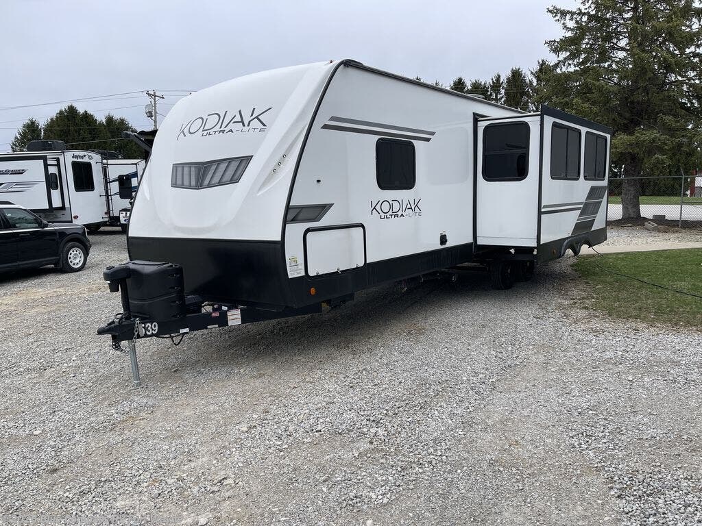 Used 2022 Dutchmen Kodiak Ultra-Lite 296BHSL available in Columbia City, Indiana