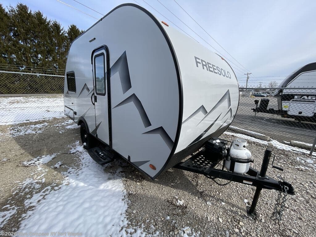 2021 Free Solo Plus DIN by Braxton Creek from Blue Compass RV Fort Wayne in Columbia City, Indiana