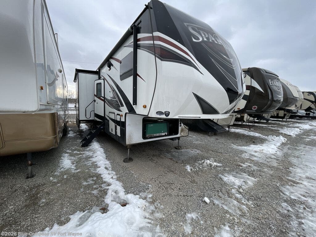 2018 Spartan 1141 by Prime Time from Blue Compass RV Fort Wayne in Columbia City, Indiana