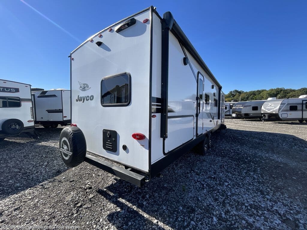 New 2026 Jayco Jay Flight SLX 330TBS available in Columbia City, Indiana