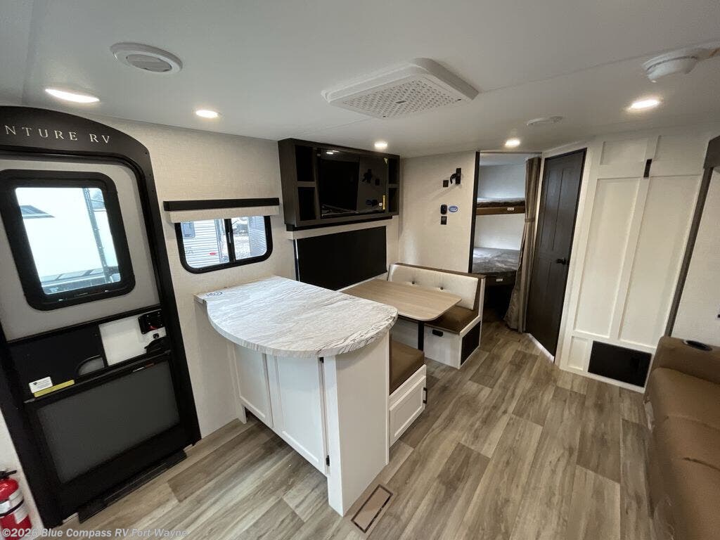 2026 Stratus SR302VBH by Venture RV from Blue Compass RV Fort Wayne in Columbia City, Indiana