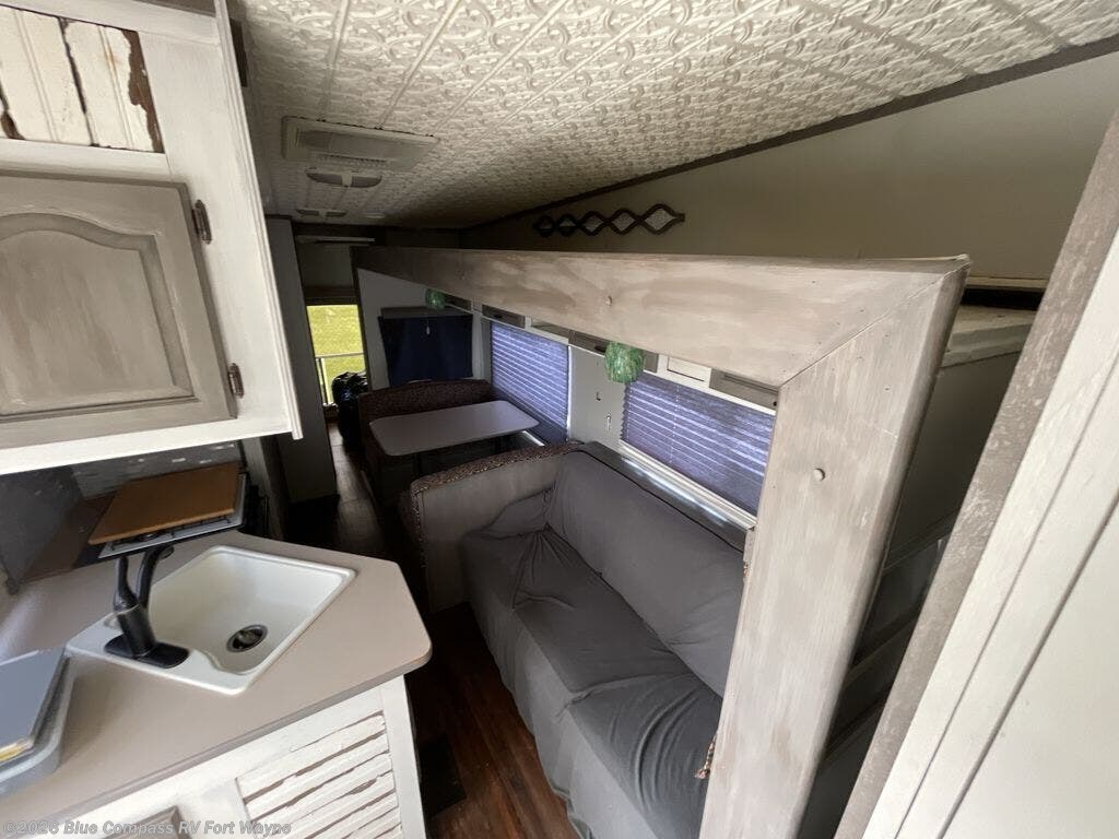 2003 Keystone Cougar 281 EFS - Used Fifth Wheel For Sale by Blue Compass RV Fort Wayne in Columbia City, Indiana