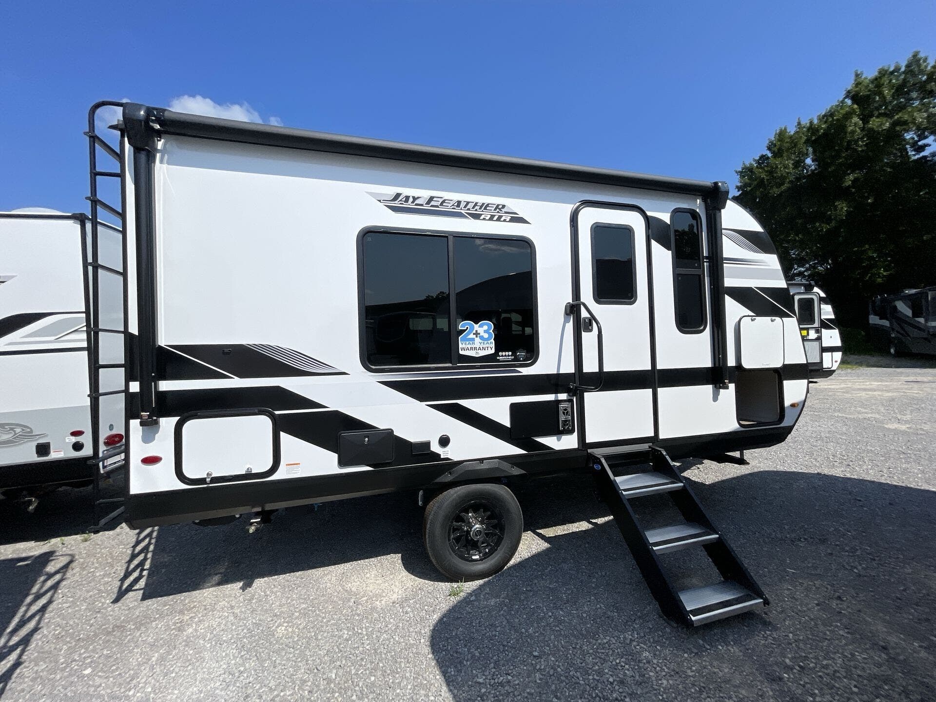 New 2026 Jayco Jay Feather Air 15MRB available in Columbia City, Indiana