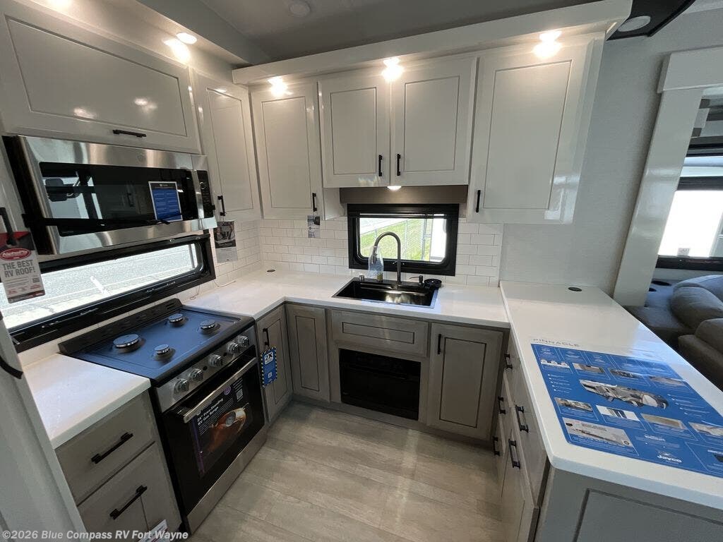 New 2026 Jayco Pinnacle 38FBRK available in Columbia City, Indiana