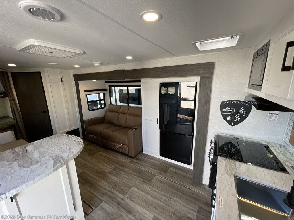 2026 Stratus SR302VBH by Venture RV from Blue Compass RV Fort Wayne in Columbia City, Indiana