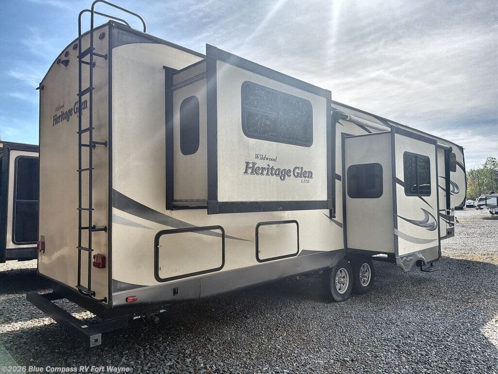 Used 2017 Forest River Wildwood Heritage Glen 276RD available in Columbia City, Indiana