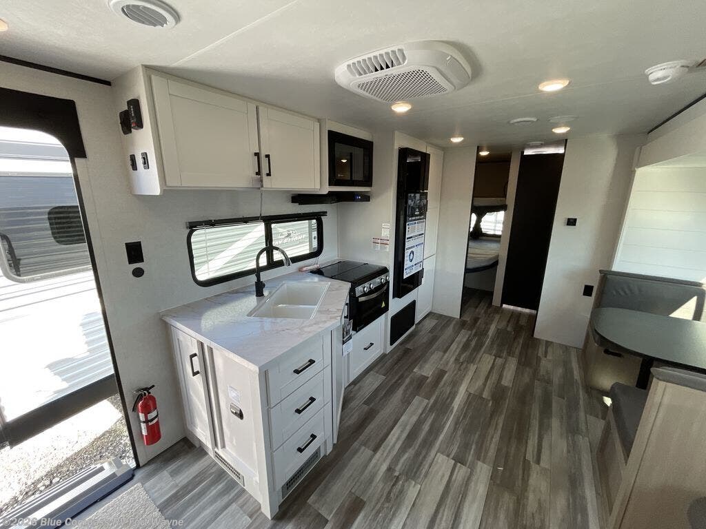 New 2026 Jayco Jay Flight SLX 261BHS available in Columbia City, Indiana