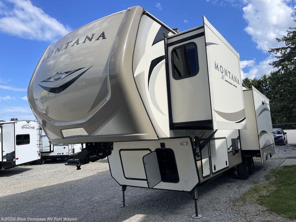 Used 2019 Keystone Montana 3100RL available in Columbia City, Indiana