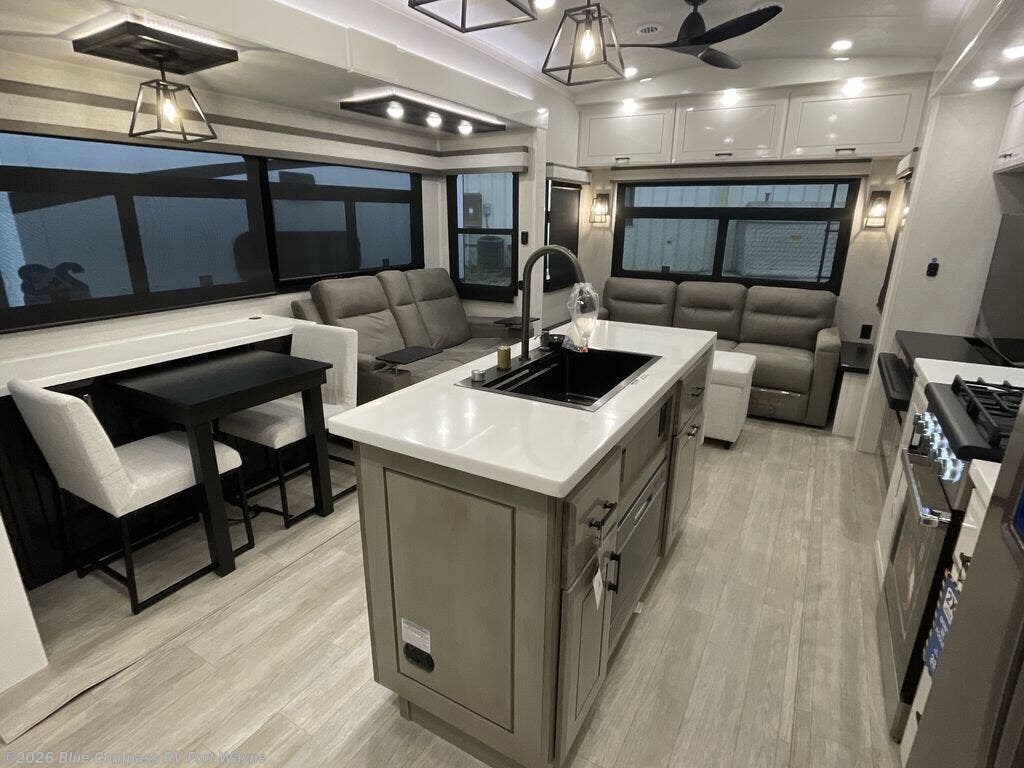 New 2026 Jayco Pinnacle 32RLTS available in Columbia City, Indiana