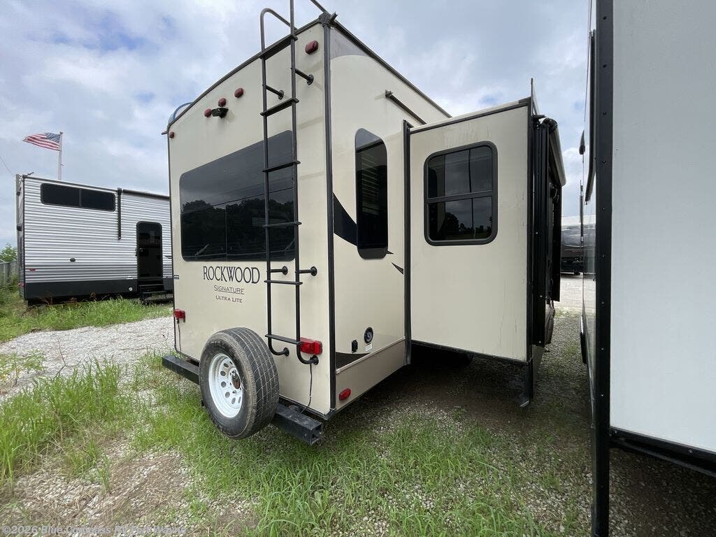 Used 2017 Forest River Rockwood Signature Ultra Lite 8289WS available in Columbia City, Indiana