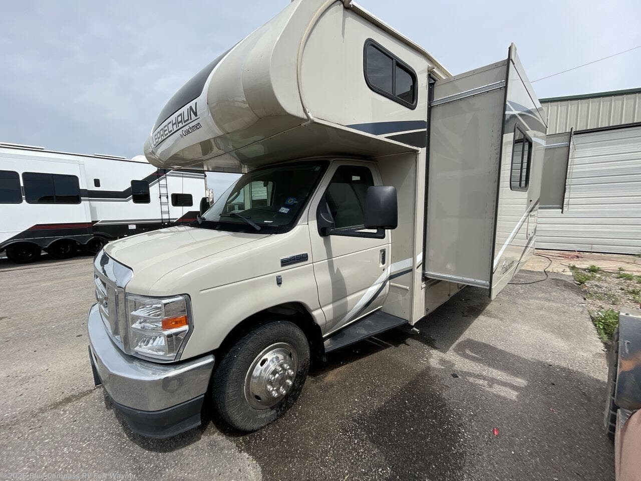 2022 Leprechaun 260DS by Coachmen from Blue Compass RV Fort Wayne in Columbia City, Indiana