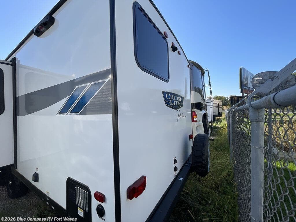 2023 Salem Cruise Lite 263BHXL by Forest River from Blue Compass RV Fort Wayne in Columbia City, Indiana