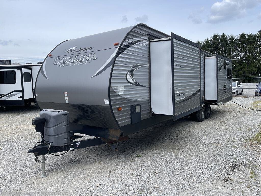 Used 2016 Coachmen Catalina 333BHKS available in Columbia City, Indiana