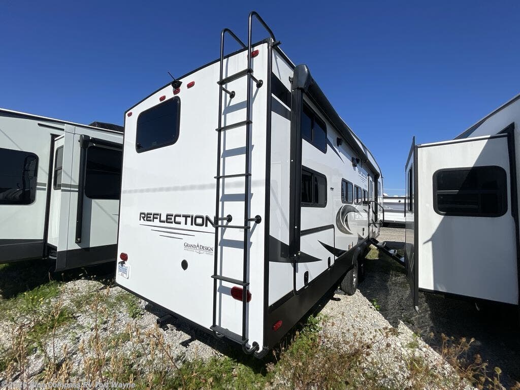 Used 2022 Grand Design Reflection 28BH available in Columbia City, Indiana
