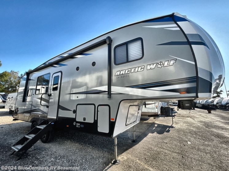 Used 2022 Forest River Cherokee Arctic Wolf 261RK available in Vidor, Texas