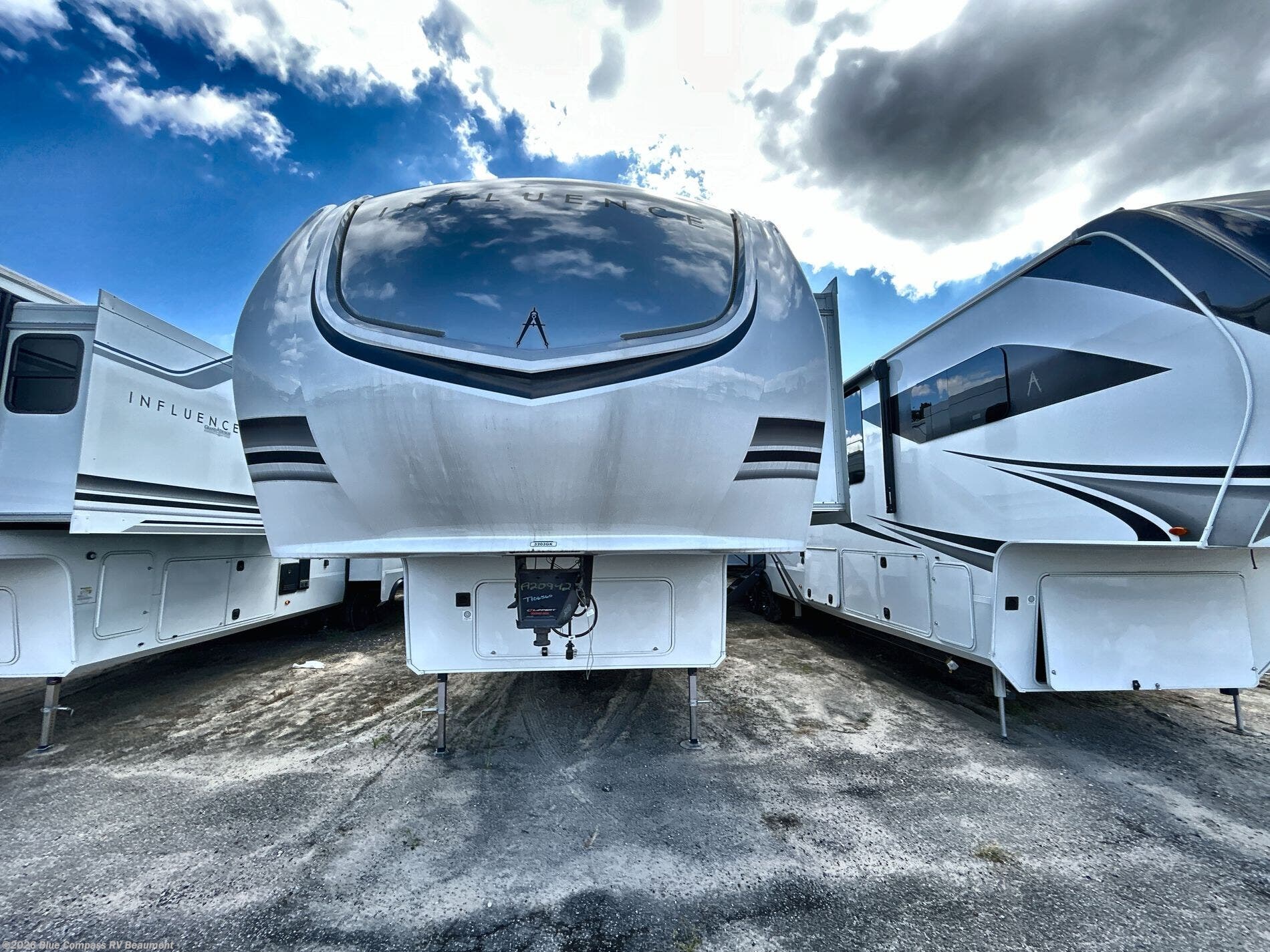 New 2025 Grand Design Influence 3203GK available in Vidor, Texas