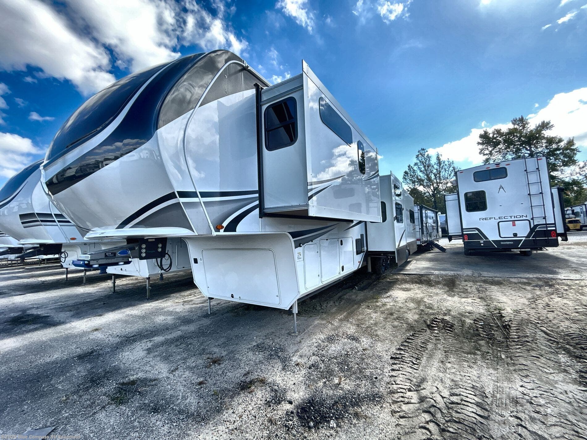 2025 Solitude 388MBS by Grand Design from Blue Compass RV Beaumont in Vidor, Texas