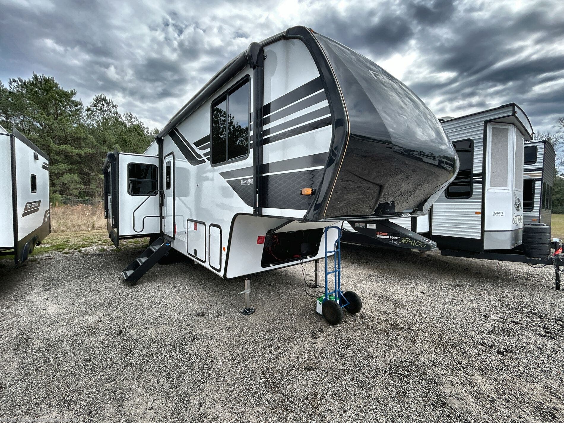 2026 Reflection 150 Series 295RL by Grand Design from Blue Compass RV Beaumont in Vidor, Texas