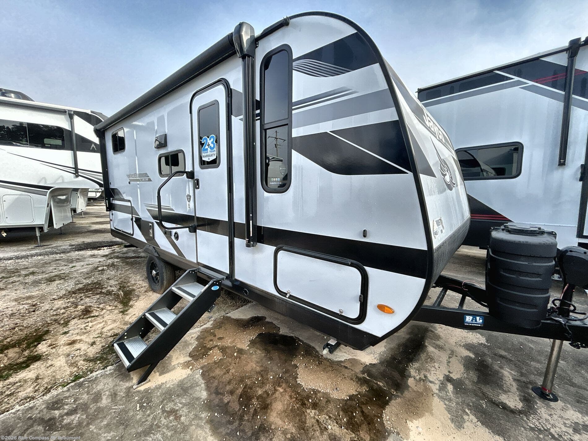 New 2026 Jayco Jay Feather Air 19MBS available in Vidor, Texas