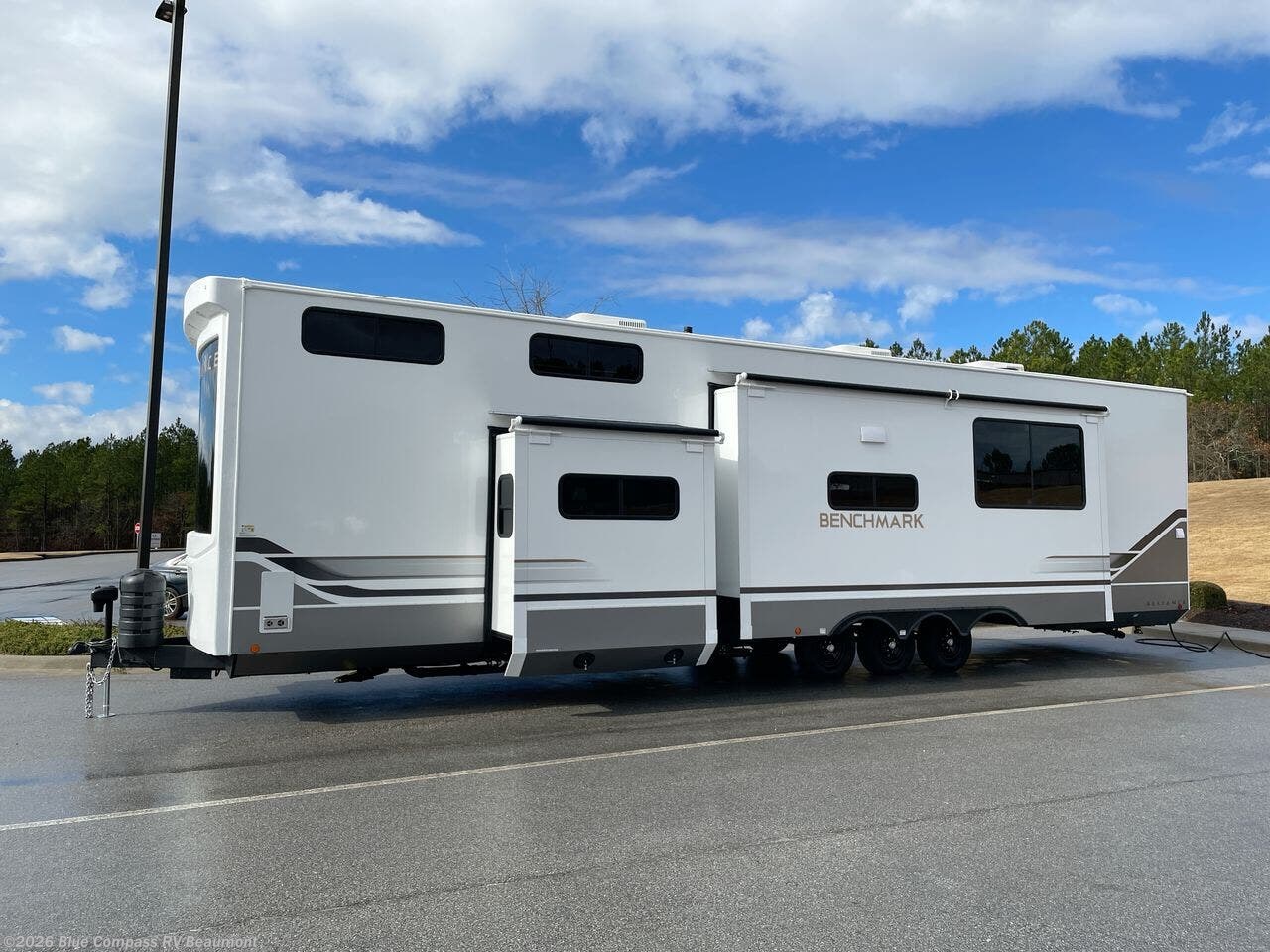 New 2026 Alliance RV Benchmark 44LFT available in Vidor, Texas