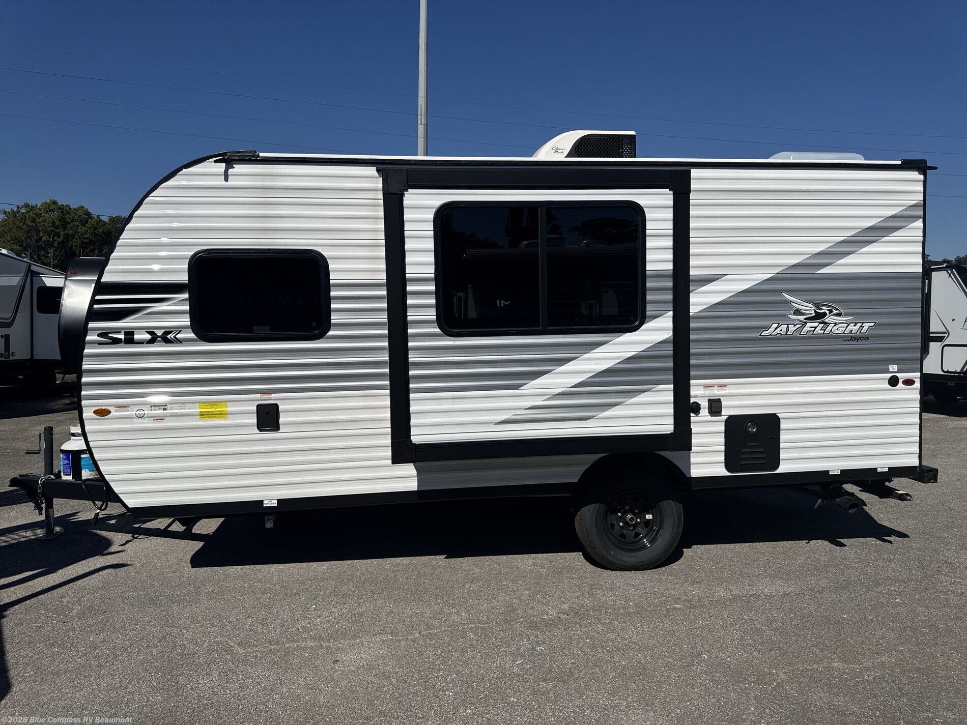 2026 Jayco Jay Flight SLX 160LK - New Travel Trailer For Sale by Blue Compass RV Beaumont in Vidor, Texas