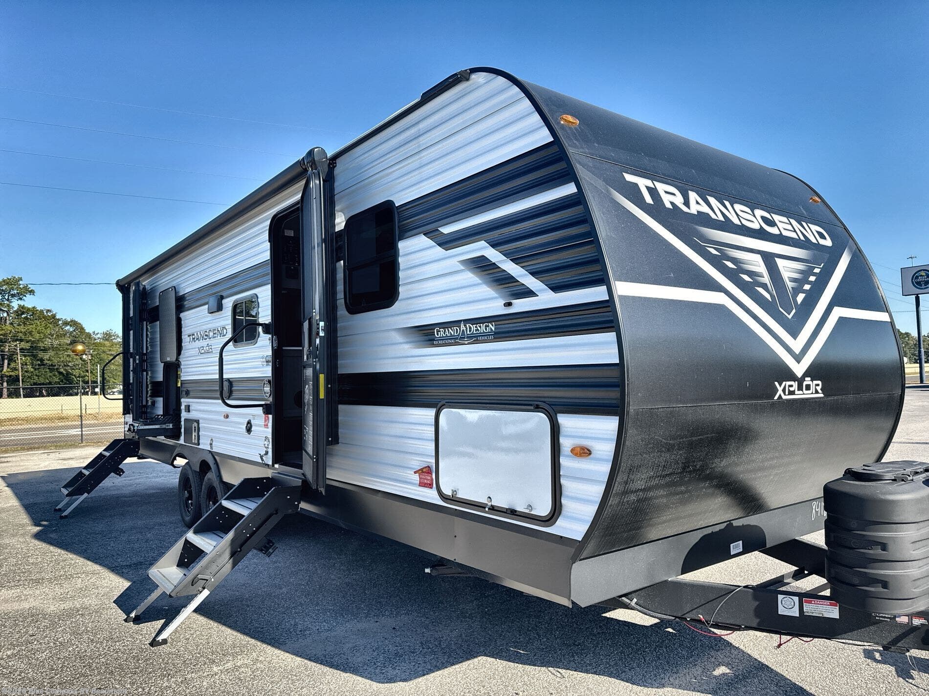 New 2026 Grand Design Transcend Xplor 27DBX available in Vidor, Texas