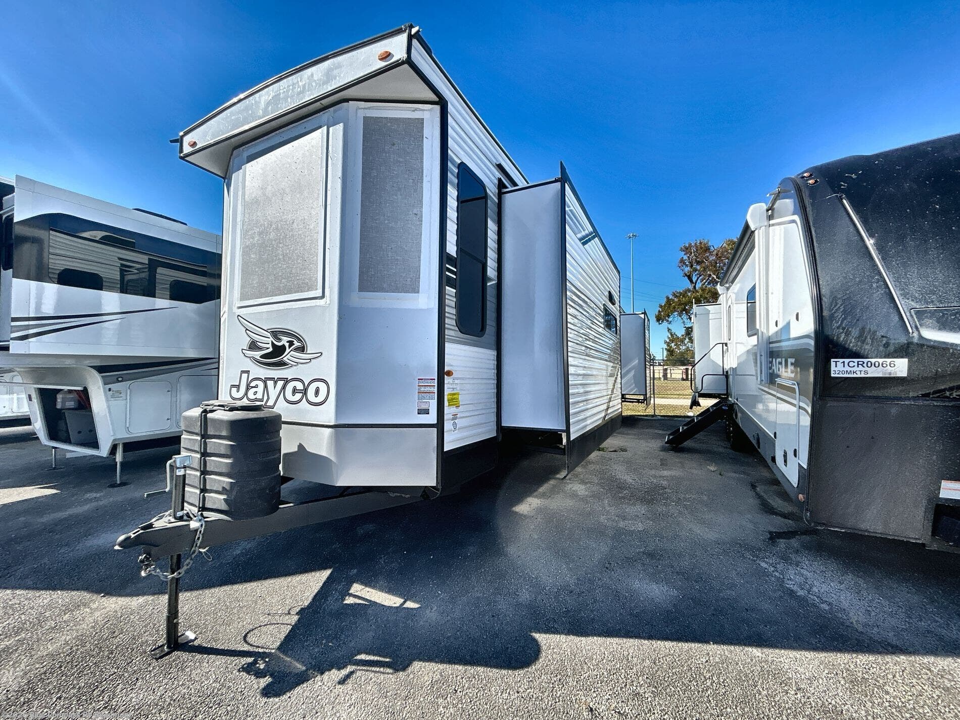 2026 Jayco Jay Flight Bungalow 401FLTS DS - New Destination Trailer For Sale by Blue Compass RV Beaumont in Vidor, Texas