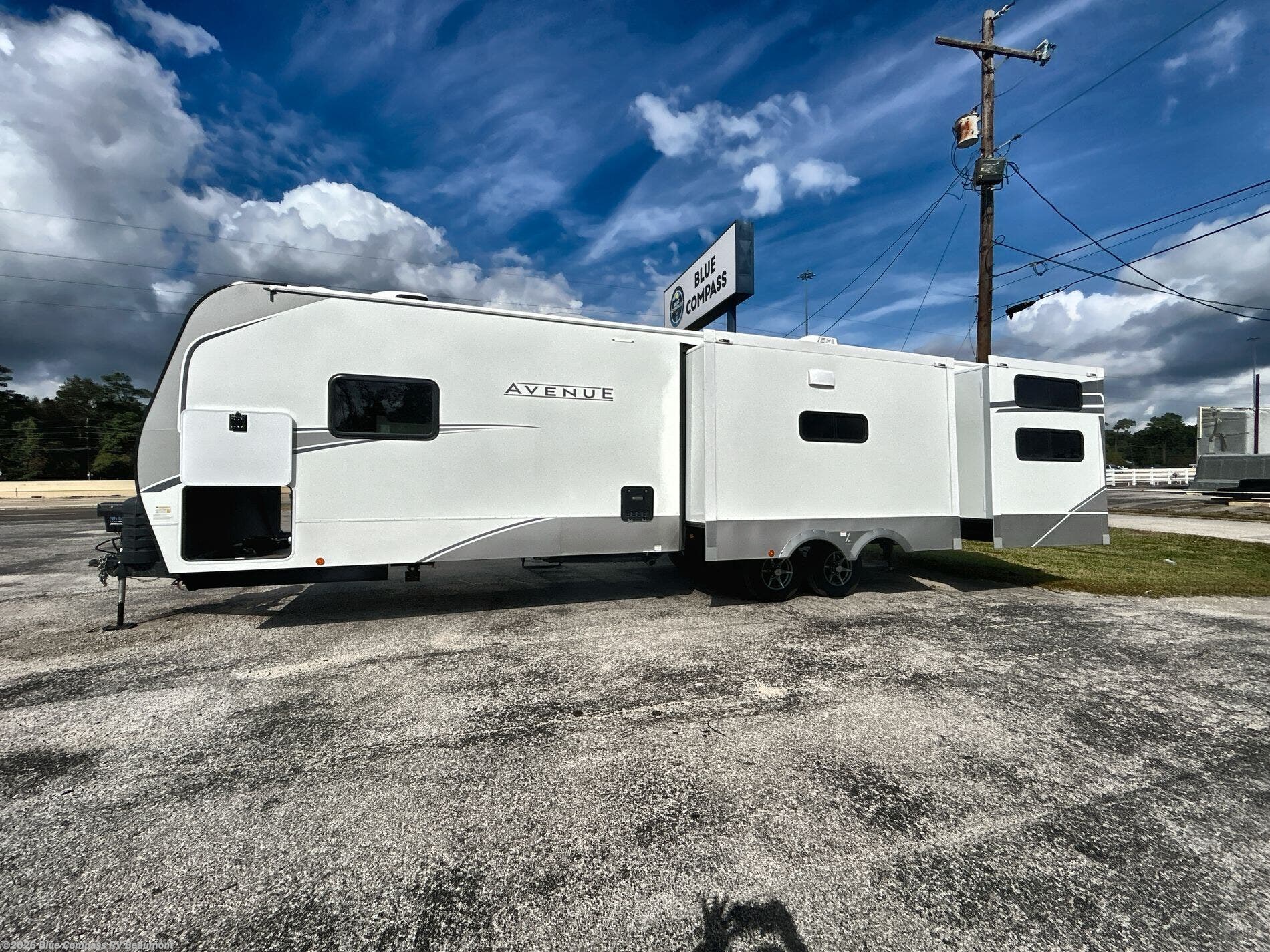 New 2026 Alliance RV Avenue 333BH available in Vidor, Texas